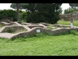 06996 ostia - regio i - forum - tempio di roma e augusto.jpg